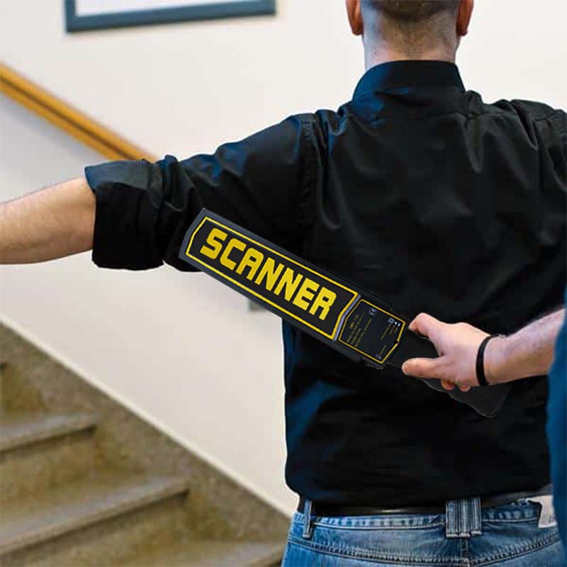 HAND HELD METAL DETECTOR